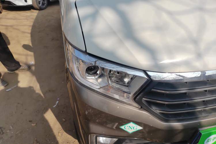 Used CHANGAN KUAYUE Xing V5 
