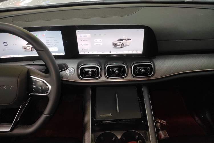 Used Chery Tiggo 9 2025 2.0T Dual-Clutch Two-Wheel Drive Comfort Edition 7 Seats
