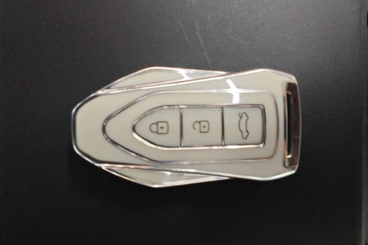 Used Zotye SR9 2017 2.0T Automatic Ultimate Road Edition