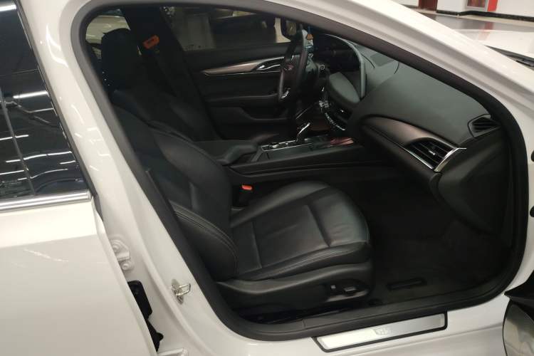 Used Cadillac CT5 2024 28T Luxury Pro Trim
