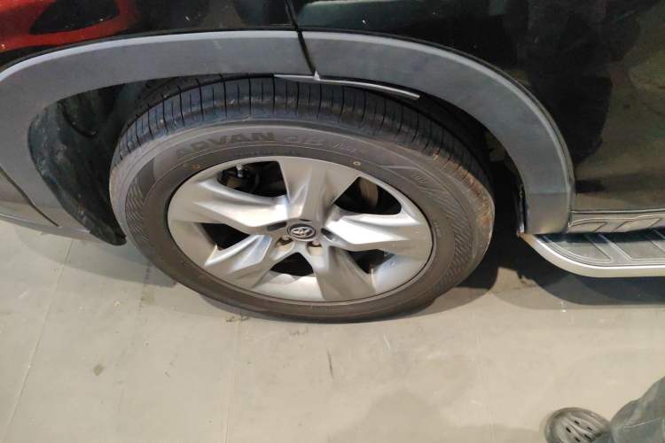 Used Toyota Highlander 2018 2.0T Four-Wheel Drive Luxury Version 7 Seats China VI Standard
