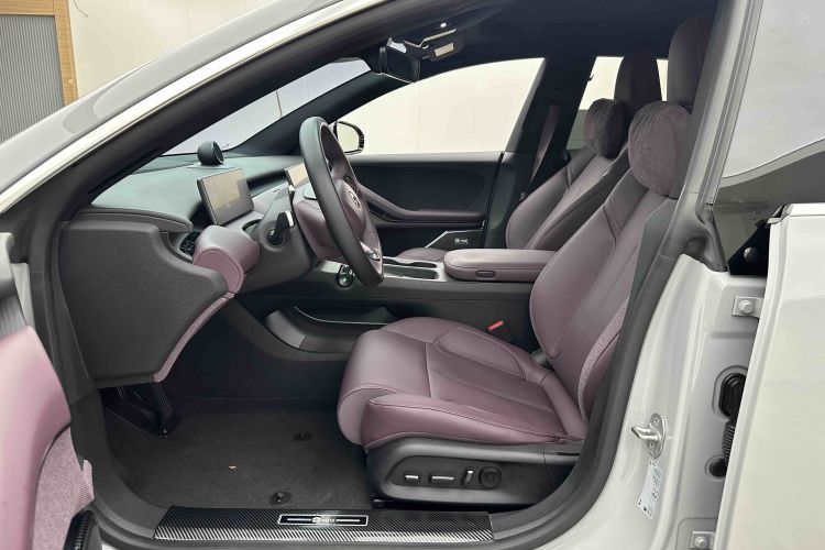 Used Nio ET5T 2023 75 kWh Touring Driver Seat