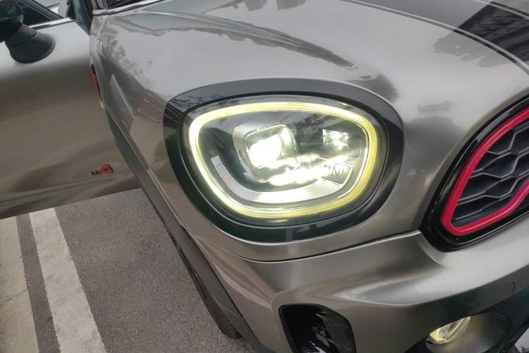 Used MINI Countryman 2021 1.5T COOPER ALL4 Connoisseur Right Front Headlight