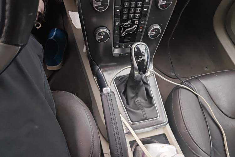 Used Volvo V40 2013 2.0T Zhiya Edition