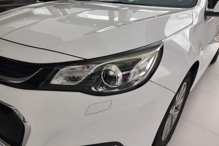 Used Chevrolet Malibu 2018 530T Automatic Luxury Edition Left Front Headlight