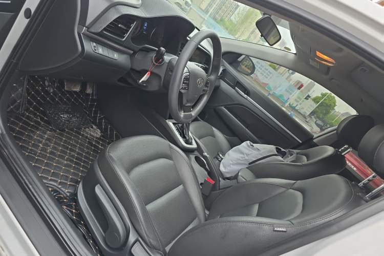 Used Hyundai Elantra (6th Generation / Lingdong) 2019 1.5L CVT ZhiXuan – Elite Version Left Front Seat