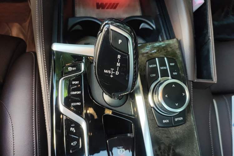 Used BMW 5 Series 2022 Second Facelift 530Li Luxury Version M Sport Package
