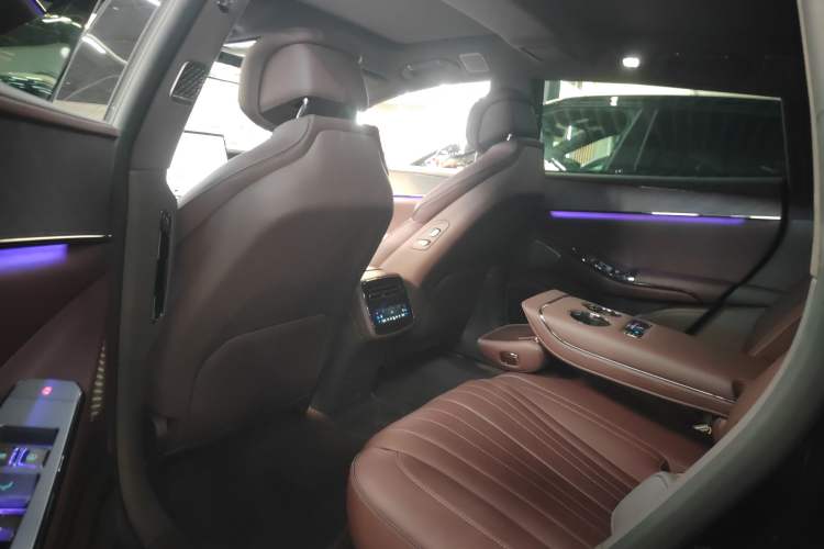 Used Denza Z9GT 2024 1100 4x4 Max First Edition
