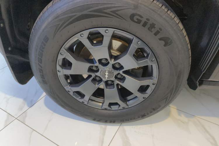 Used Formula Leopard 5 2023 Cloud Ride Flagship Edition Right Rear Wheel Hub