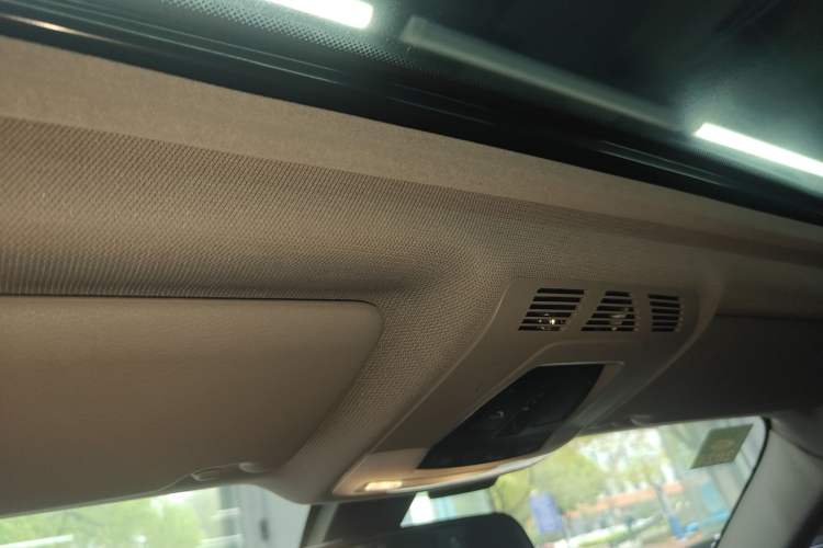 Used BMW 3 Series 2016 320Li Fashion Model Headliner