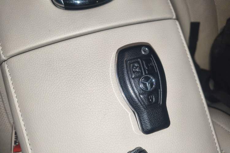 Used Mercedes-Benz Maybach S-Class 2015 S 400 4MATIC Vehicle Key