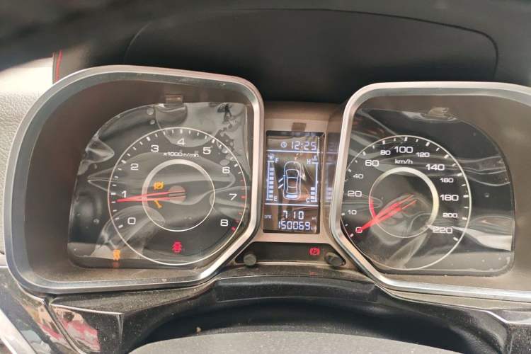 Used Zotye Domy X5 2015 1.5T Manual Luxury Model China V Standard