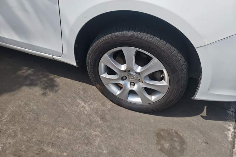 Used BYD e5 2016 300 Luxury Edition
