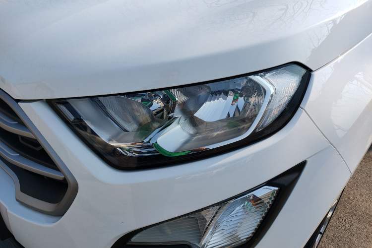 Used Ford EcoSport 2018 1.5L Automatic Platinum Wing Model
