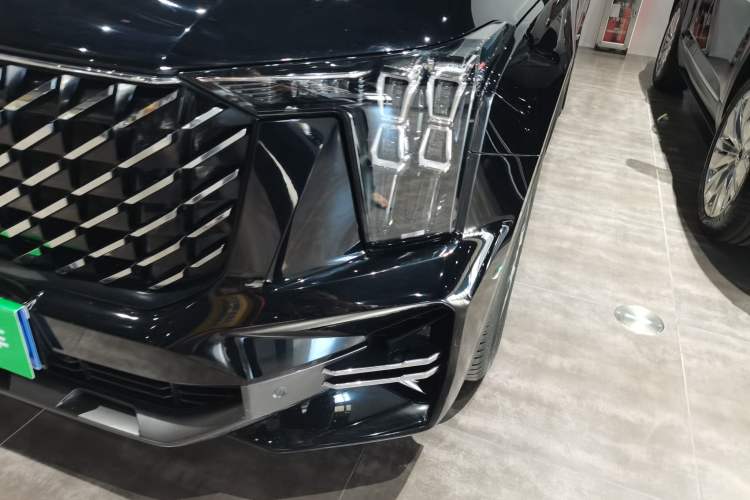 Used GAC Trumpchi GS8 2022 Flagship Series 2.0 TGDI Four-Wheel Drive Luxury Smart Connectivity Version (7 Seats)
