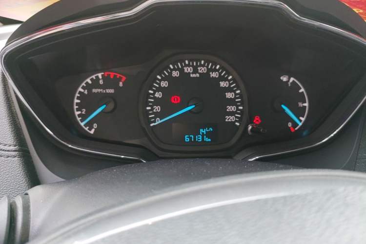 Used Ford Escort 2015 1.5L Manual Fashion Edition
