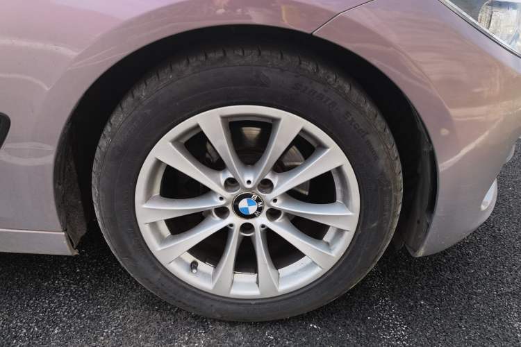 Used BMW 3 Series GT 2013 320i Leading Model Right Front Wheel Hub