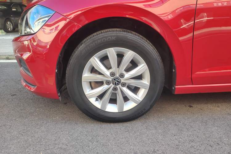 Used Volkswagen Polo 2021 Plus 1.5L Automatic Colorful Tech Edition Left Front Wheel Hub