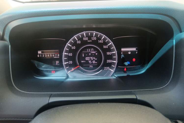 Used Honda Odyssey 2015 Updated Version 2.4L Smart Edition
