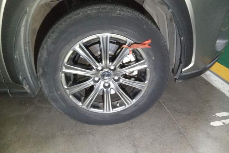 Used Lexus NX 2018 300 Front-Drive Freeline Edition