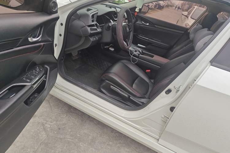 Used Honda Civic 2019 220TURBO CVT Dynamic Edition China VI