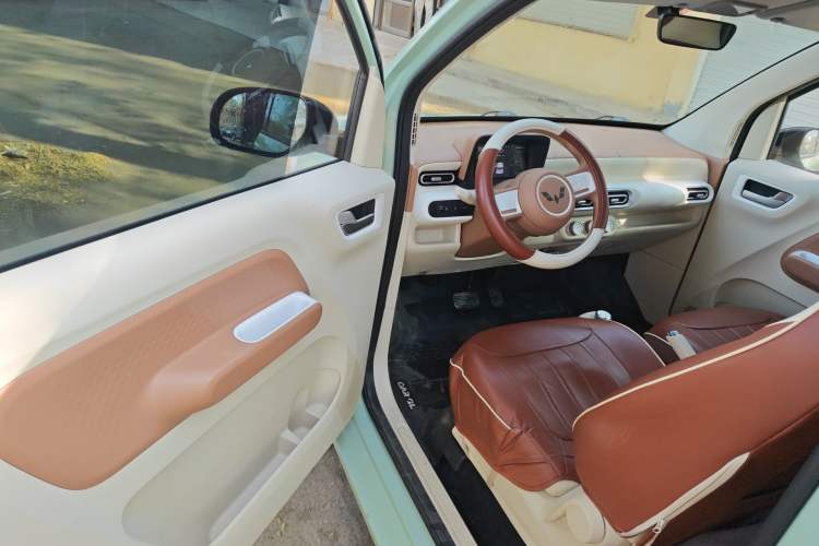 Used Wuling Hongguang MINIEV 2024 3rd Generation 215km Youth Edition Driver Seat