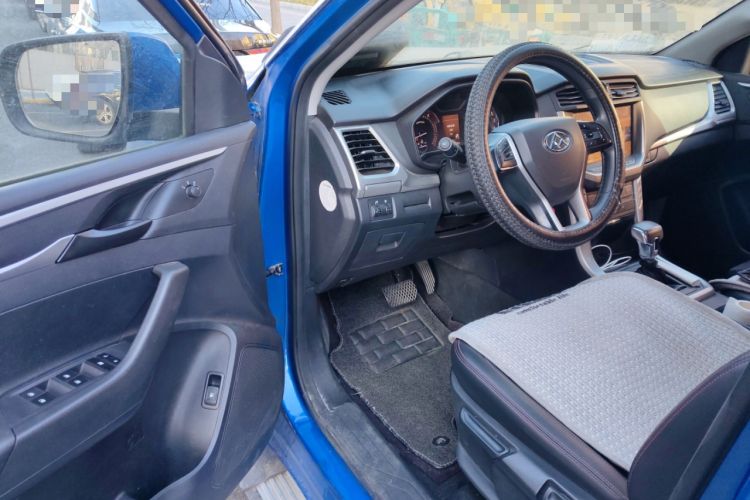 Used SAIC MAXUS T60 2017 2.0T Gasoline Automatic Two-Wheel Drive High-Ride Comfort-Grade Standard Cabin
