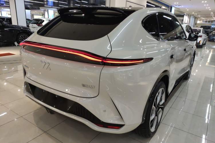 Used IM LS7 2024 90 kWh Max Elite Rear-Drive Version