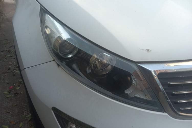 Used Kia Sportage R 2011 2.0L Automatic Two-Wheel Drive GL Right Front Headlight