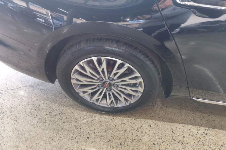 Used Hongqi H5 2023 1.5T DCT Smart Connect Flagship Edition Right Rear Wheel Hub