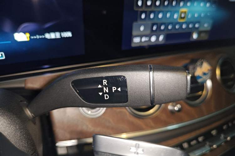 Used Mercedes-Benz E-Class New Energy 2021 E 350 e L Plug-in Hybrid Sedan Gear Lever
