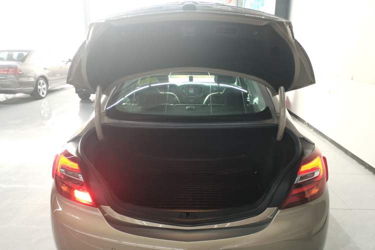 Used Buick Regal 2014 1.6T Fashionable Tech Edition
