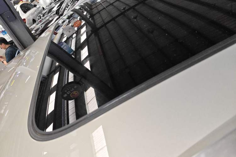 Used Volkswagen Tiguan L 2023 330TSI Automatic Two-Wheel Drive Smart Edition
