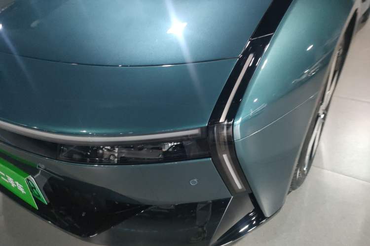 Used XPeng P7 2025 Model—702 Long Range Ultra Left Front Headlight