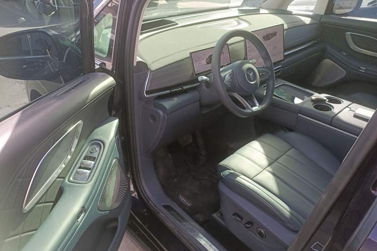 Used VOYAH Dream 2026 Model PHEV Qiankun Ultra Driver Seat