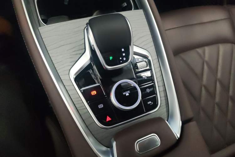 Used Chery Tiggo 8 PRO 2024 Champion Edition 290T Two-Wheel Drive Peak Version 7 Seats Gear Lever