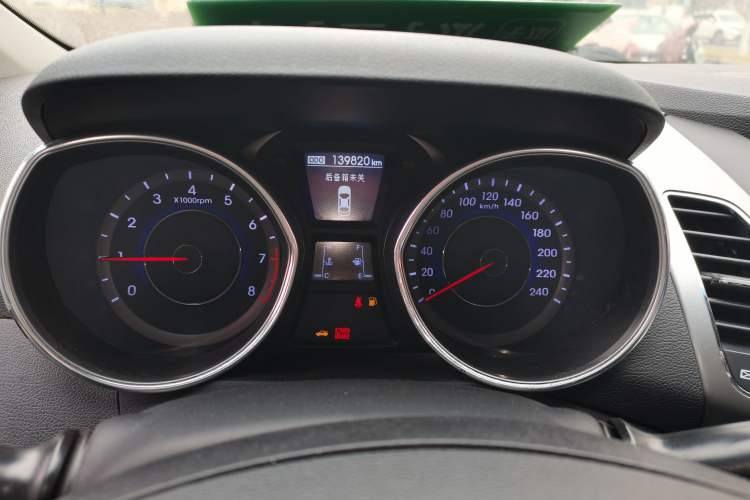 Used Hyundai Elantra (5th Generation / Langdong) 2012 1.6L Manual Leading Model