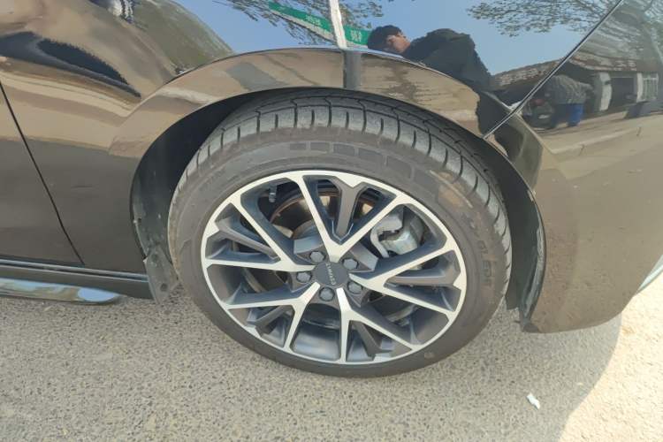 Used Lynk & Co 03 2021 1.5TD DCT Jing Champion Edition Right Front Wheel Hub