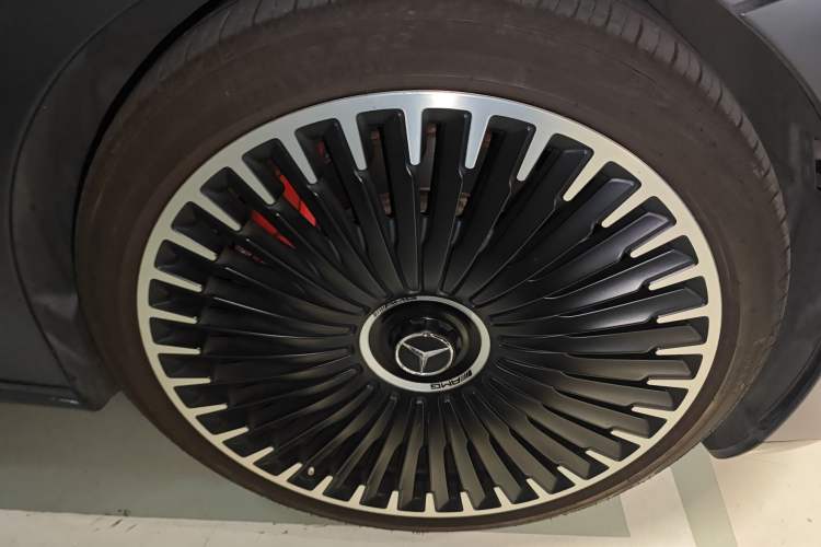 Used Mercedes-Benz EQS AMG 2022 AMG EQS 53 4MATIC+ Right Front Wheel Hub