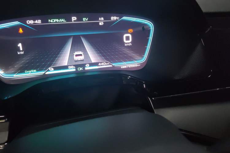 Used BYD Tang New Energy 2021 DM-i 112KM Prestige Model Odometer Close Up