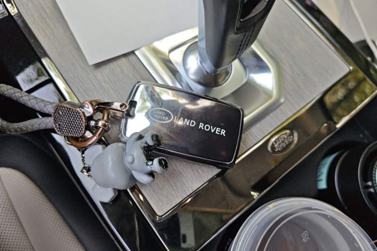 Used Land Rover Range Evoque 2021 Range Rover Velar 249 PS R-Dynamic S Performance Edition