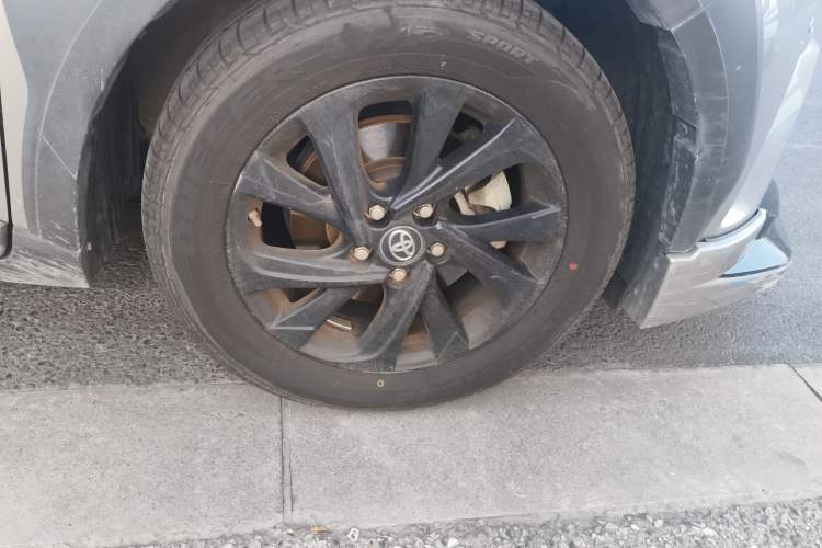 Used Toyota IZOA 2021 2.0L Yichi SPORT
