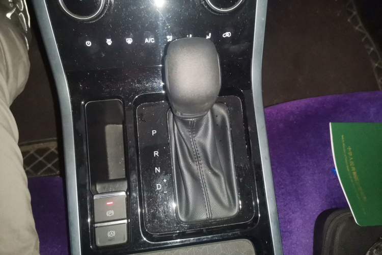 Used Chery Tiggo 5x 2022 Superhero Edition 1.5L CVT Fashion Model Gear Lever