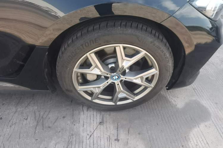 Used BMW i3 2024 eDrive 35 L
