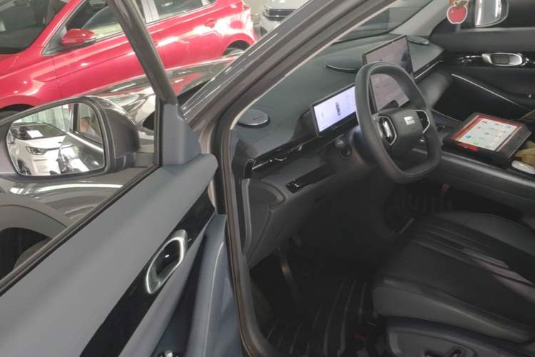 Used Geely Galaxy E5 2024 440km Exploration Version
