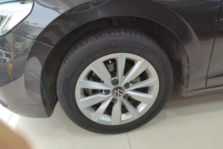 Used Volkswagen Bora 2021 280TSI DSG Elite Smart Connectivity Version Left Front Wheel Hub