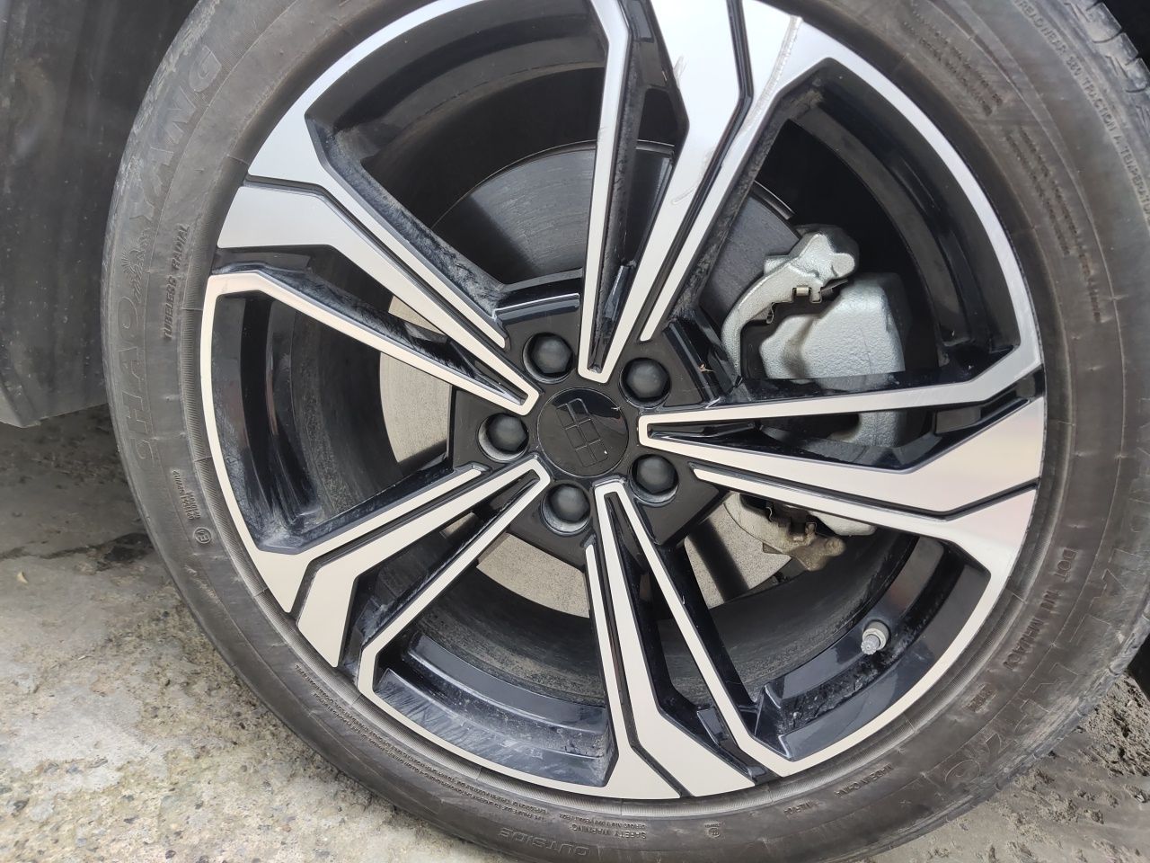 Geely Galaxy L7 2024 1.5T 115 km MAX Dragon Edition — снимка 8