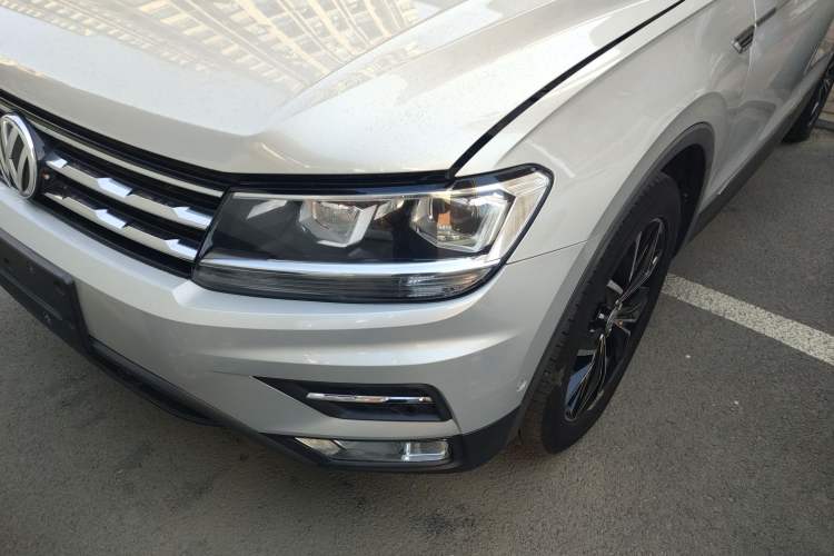 Used Volkswagen Tiguan L 2019 330TSI Automatic Two-Wheel Drive Smart Luxury Version China V Emission Standard