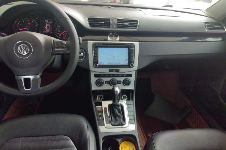 Used Volkswagen Magotan 2013 1.8TSI Luxury Model Audio And AC Panel