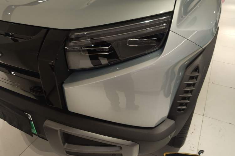 Used Formula Leopard Titanium 3 2025 501KM All-Wheel Drive Intelligent Driving Ultra Version
